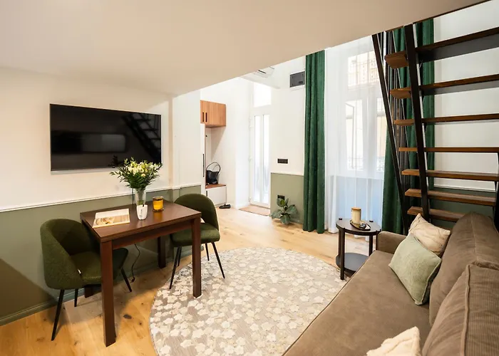 Garden Retreat For Two! Brand New I * Budapeste