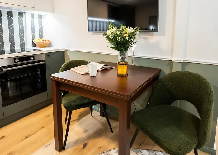 Apartamento Garden Retreat For Two! Brand New I *
